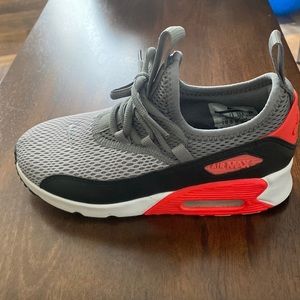 Nike Air Max Youth Size 2